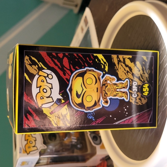 C-3PO - Picture 2 of 4